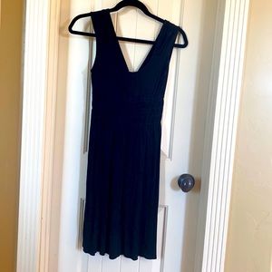 Mid length, comfortable, v-neck dress